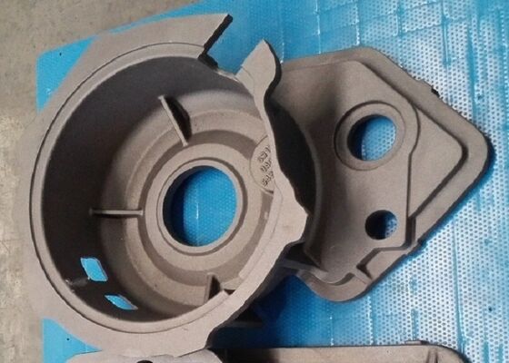 Parti in ghisa per fusione di sabbia per autocarri pesanti OEM per macchinari industriali