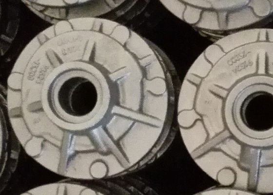 Parti in ghisa per fusione OEM per mozzo posteriore di carrello elevatore verniciatura finita con dimensioni accurate