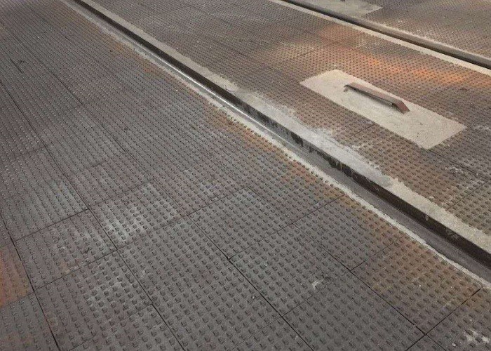 Piastrella da pavimento resistente alle alte temperature in ghisa GG20 HT200 grigia di alta qualità OEM fusa in sabbia